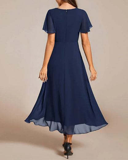 Sigrid Elegant Midi Dress with V-Neck